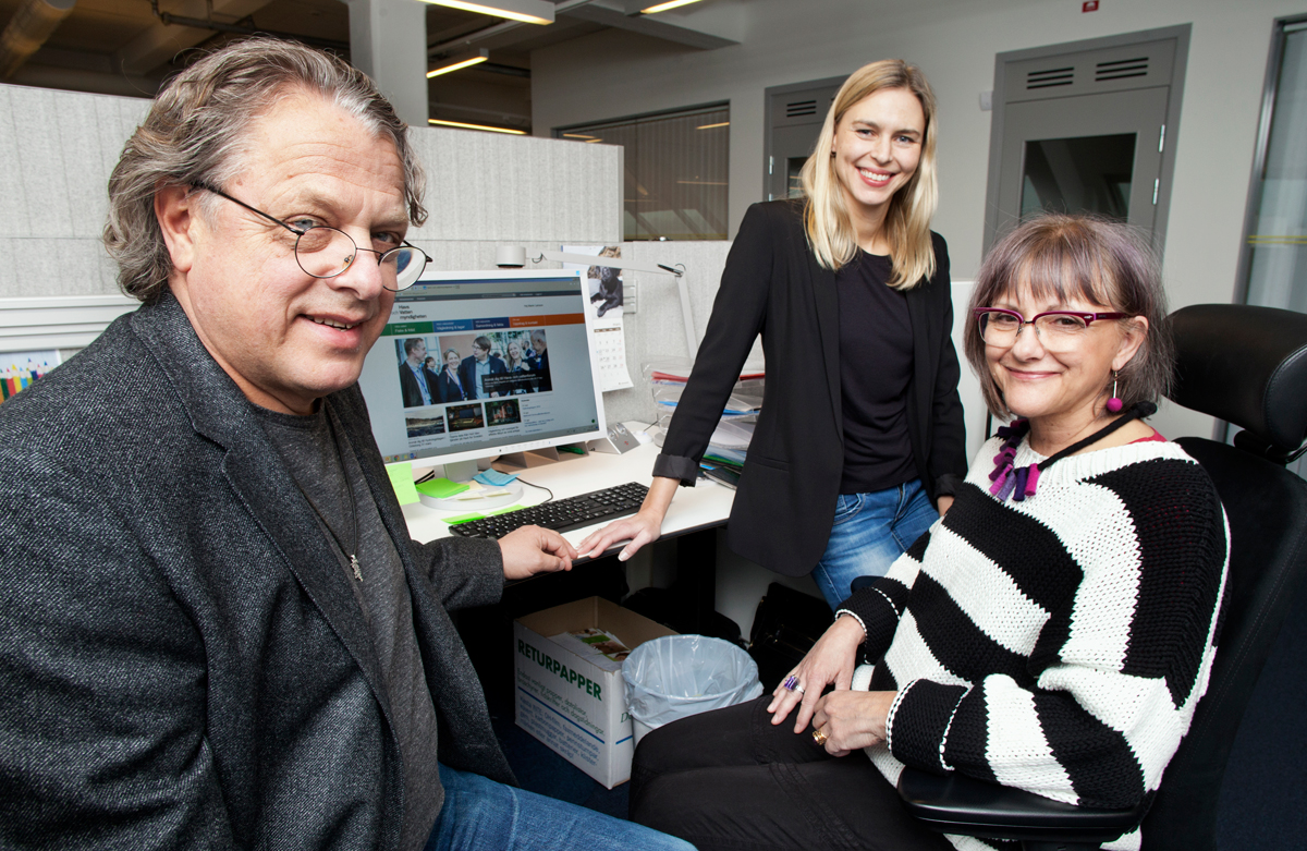 Stig Thörnqvist, Petra Ambertsson och Marie Larsson på Havs- och vattenmyndigheten tycker att de haft nytta av myndighetens ergonomirond.  ergonomirond.