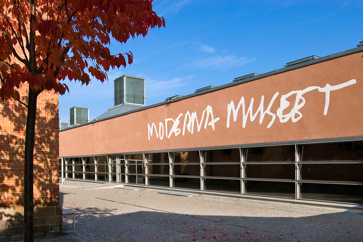 På ett av tre museer har personalen utsatts för hot, våld eller kränkningar. Det värsta som hänt här är nog att vissa värdar har fått ta emot rasistiska uttalanden, säger Gunnar Marklund, STs sektionsordförande inom Moderna museet.