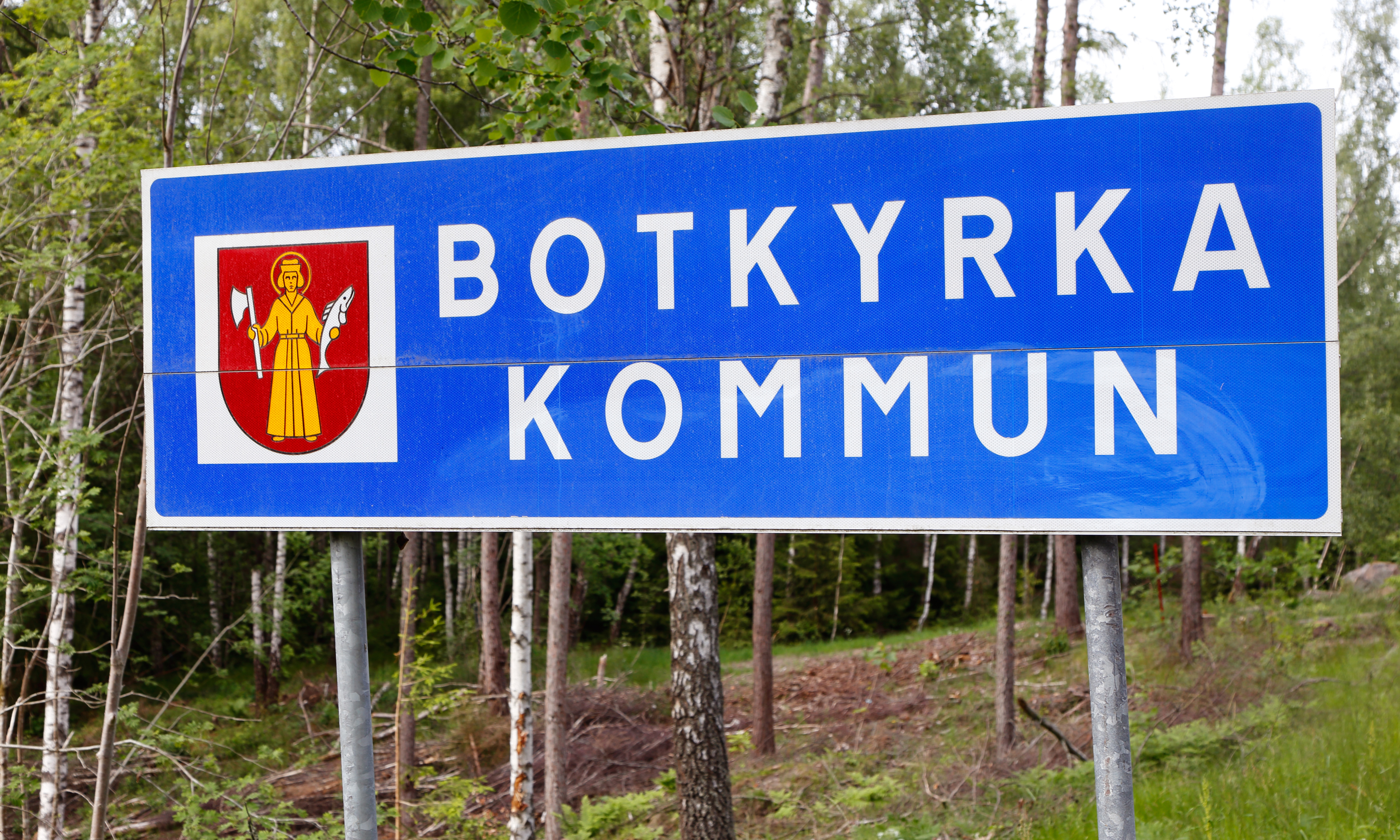 SIDA får 500 årsarbetskrafter flyttade från Östermalm till Botkyrka. "Det är också viktigt att staten ökar sin närvaro i storstädernas ytterområden", skriver vice statsminister Isabella Lövin, MP, i ett pressmeddelande.