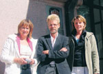Frivårdsinspektörerna Karin Nordin, Johan Franzén och Susann Wallentin åkte till regeringskansliet för att uppvakta justitieminister Thomas Bodström.