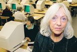 Metta Brundin ansvarar för forskarsalarna vid Riksarkivet i Arninge. 
