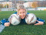 Carolina Marklund blev domarnas favoritspelare i årets damallsvenska. Rött har hon aldrig sett på en fotbollsplan, åtminstone inte i form av rött utvisningskort från en domare.<br>
Foto: Henry Wikström