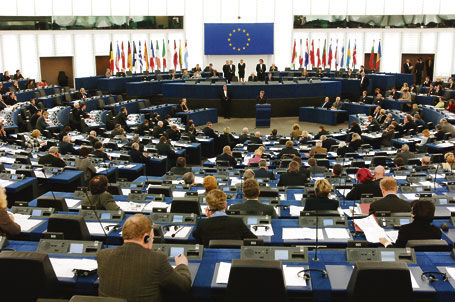 Snart tar EU-parlamentet ställning till förslaget om skärpt budgetkontroll. Det gör även ministerrådet. Utgången för den nordiska kollektivavtalsmodellen är oviss. <br> FOTO: Europaparlamentet