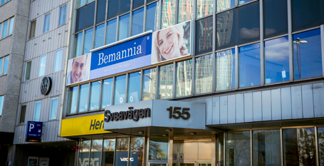 Det stormar kring Bemannia. Anställda vid Pensionsmyndigheten uppmanades ta ställning till ett nytt anställningsavtal som de ännu inte sett.