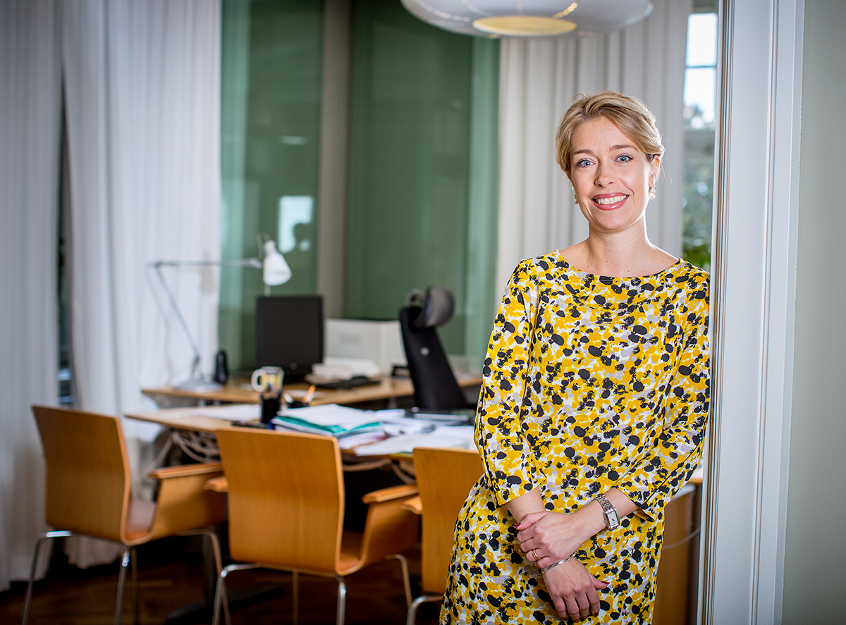 Som socialförsäkringsminister är det Annika Strandhälls uppgift att få bukt med de ökande sjuktalen. 