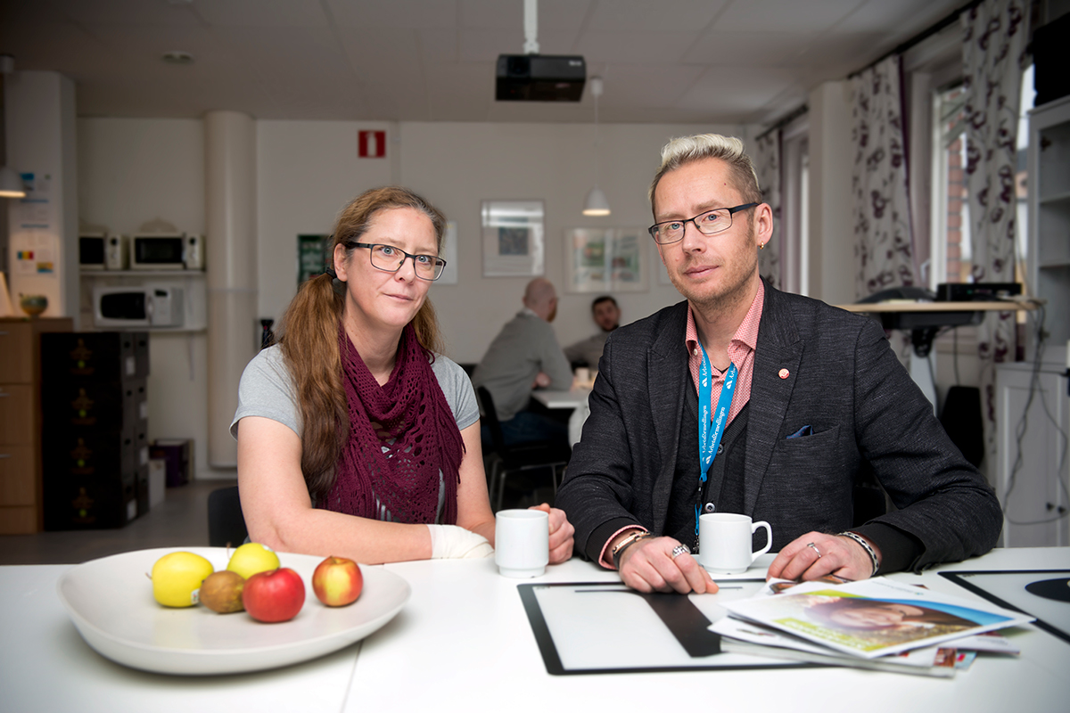 Skyddsombudet Malin Liodden och huvudskyddsombudet Christer Hansson på Arbetsförmedlingen i Lindesberg tycker sig ha fått ett nytt verktyg i arbetsmiljöarbetet.