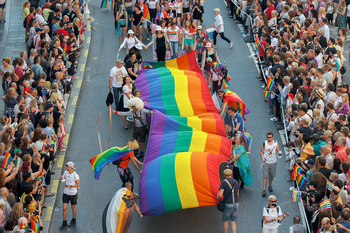 Frågan om hur myndigheter bemöter hbtq-personer kommer att stå i centrum för STs deltagande i sommarens Pridefestivaler.