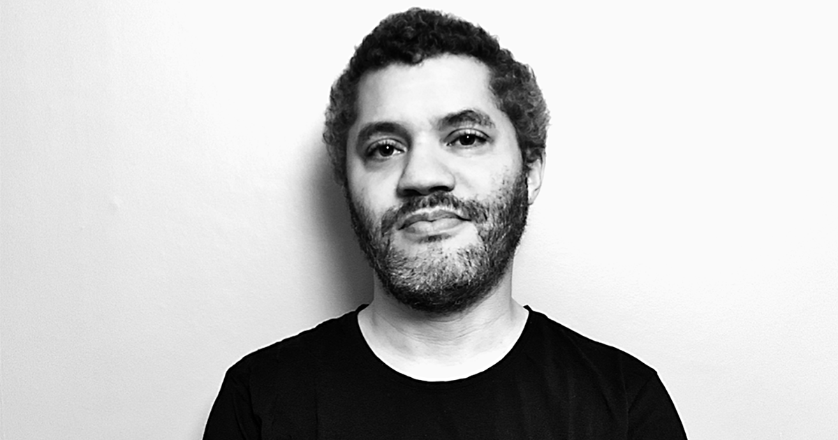 Nathan Hamelberg är skribent, föreläsare och utbildare.
