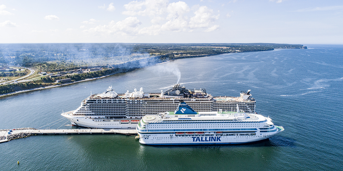 När M/S Silja Europa ledde räddningsarbetet vid M/S Estonias förlisning 1994 var hon världens största kryssningsfärja för bilar och passagerare med sina 60 000 ton och sin längd på 202 meter. Nu ser hon liten ut intill MSC Seaview, 153 516 ton och 323 meter, vars systerfartyg blir ännu större.