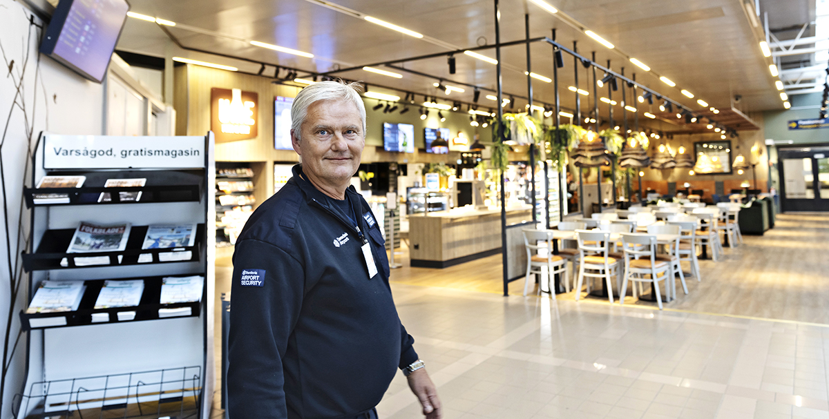 Ronny Nordlund  jobbar i flygplatsens säkerhetskontroll.