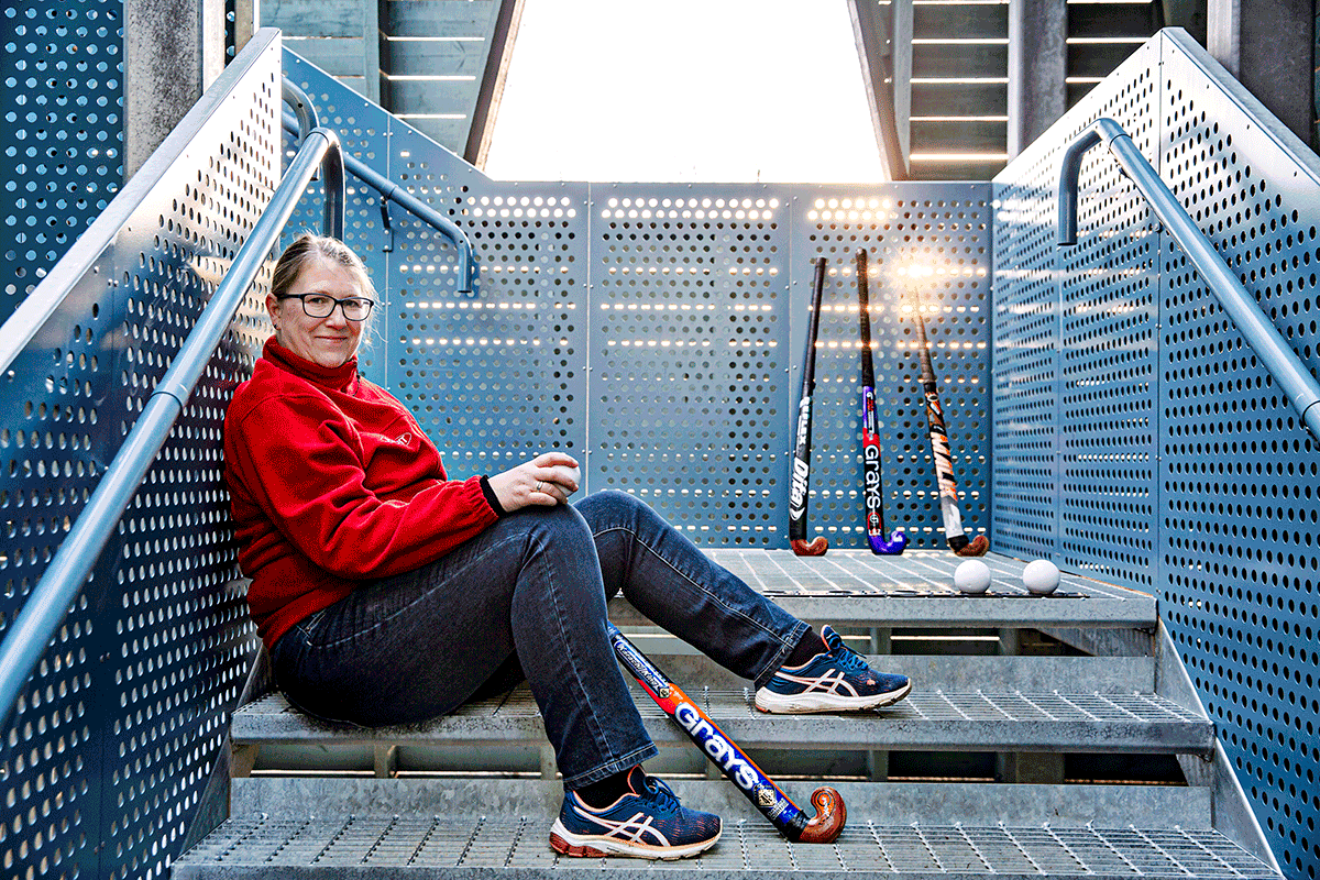 Ylva Mellin har två SM-guld och ett NM-guld i landhockey, och ger nu tillbaka till sporten genom att engagera sig i Svenska landhockeyförbundet.