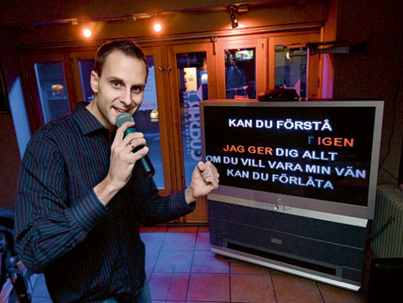 Ingenjören Anders Laurin tävlar i sång.