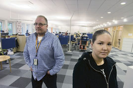 Sven Graff och Madeleine Cseplö på Försäkringskassan i Östersund.<br>