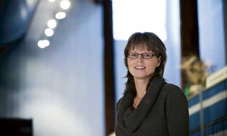 Anne-Sofie Woxlin arbetar på Riksarkivet/SVAR i Ramsele. <br>Foto: Michael Engman