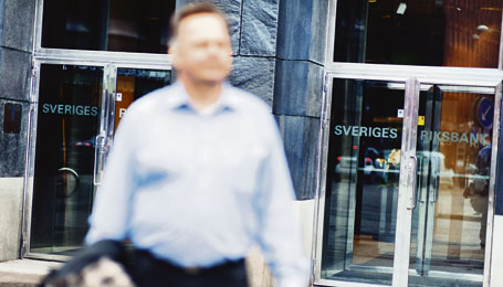 »Jag tänkte att jag skulle ta ett glas vin när jag kom hem, men det blev tre.« Efter många års drickande gick Matti till sin chef och bad om hjälp. <br> Fotograf: Kristofer Samuelsson