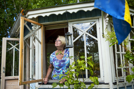 ST-medlemmen Mona Löchen är engagerad i koloniträdgårdsrörelsen. På den egna lotten är hon särskilt stolt över sin sparris.
