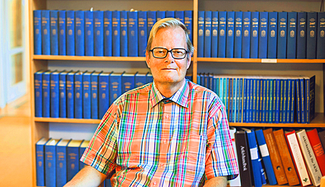 Göran Lindström, arkivassistent, Landsarkivet i Vadstena. Foto: Angelica Sandberg.