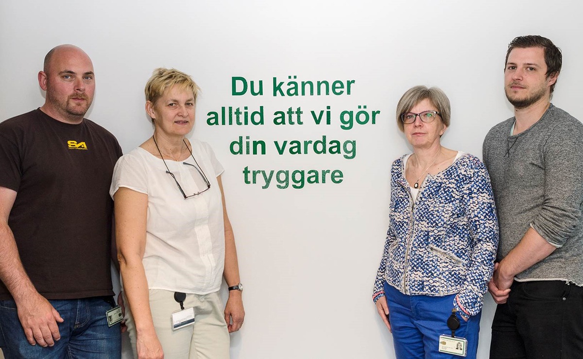 Handläggarna på Försäkringskassan kämpar med myndighetens kundlöften, värdeord och visioner. På bilden: Kalle Greiff, Majbritt Karlsson, Ann-Helen Engström, Mattias Andersson