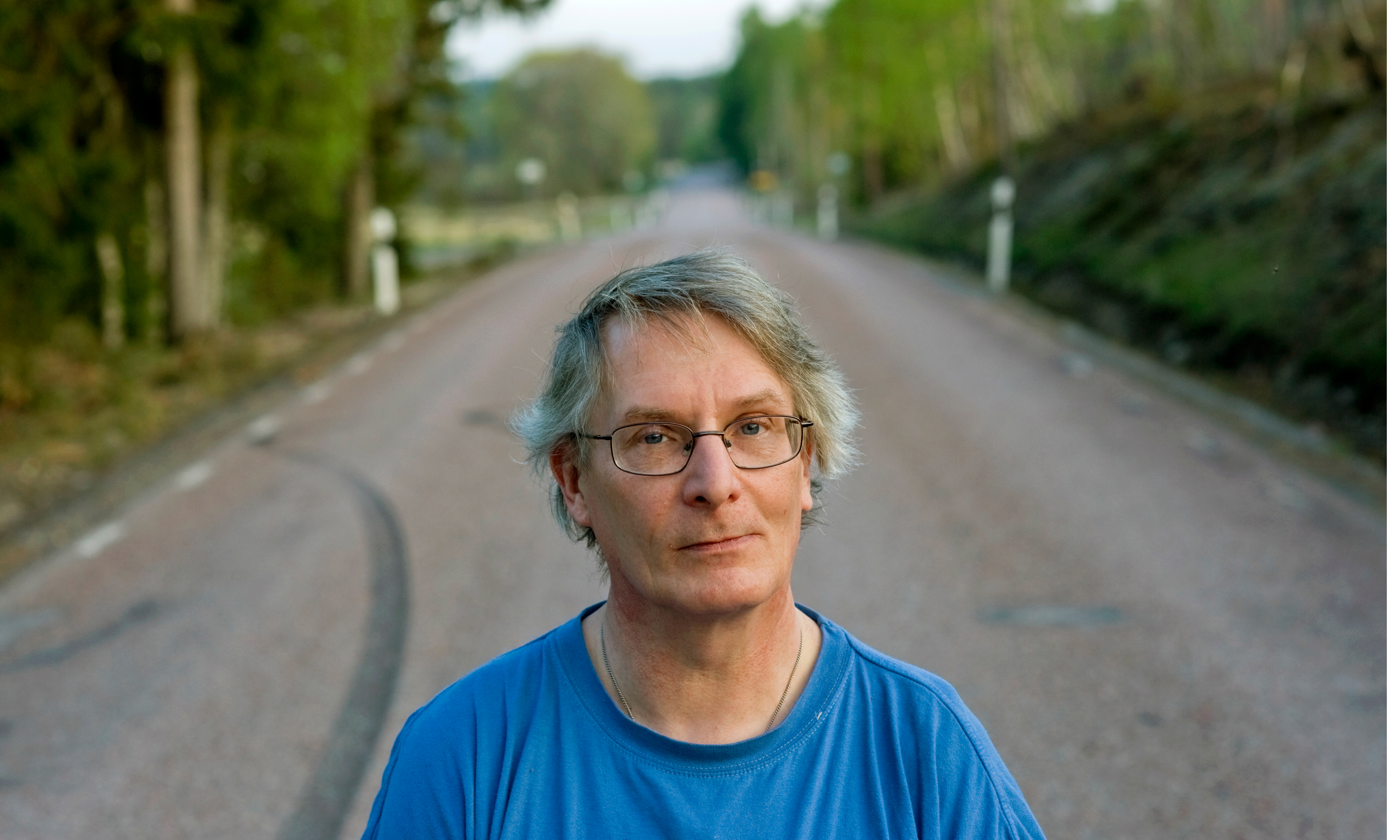 Håkan Stenbom anser att hans arbetsgivare struntat i sitt rehabiliteringsansvar.