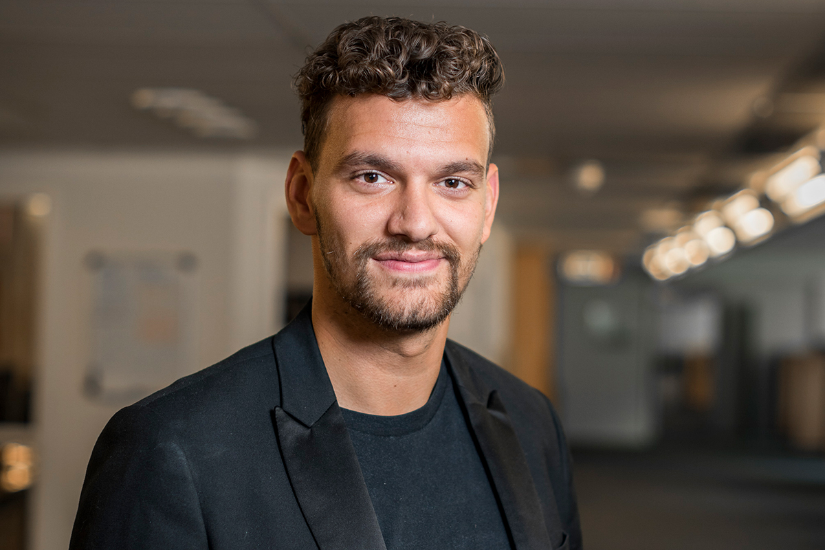 Adam Skhiri, fastighetshandläggare på Skatteverket i Söderhamn.