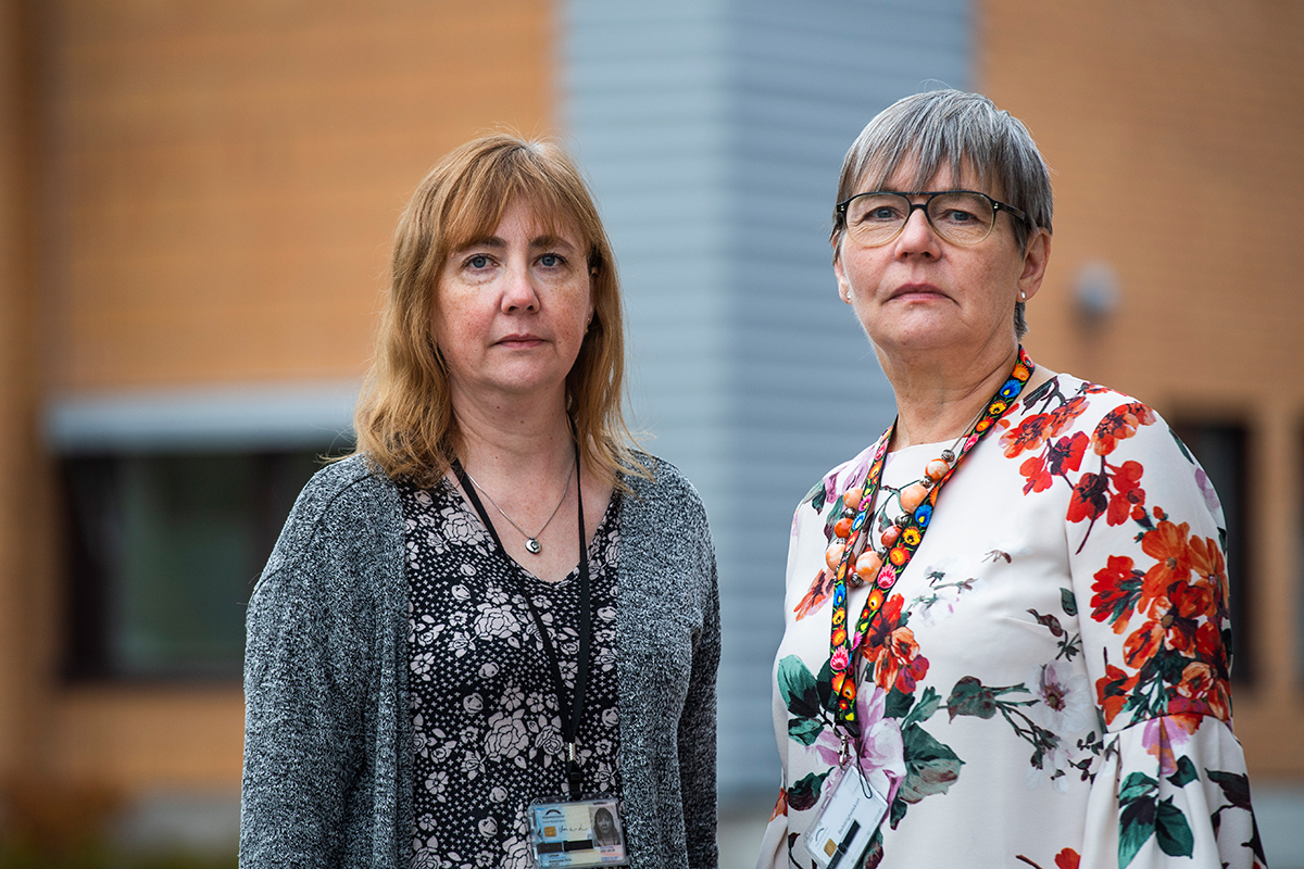 Anna-Lena Larsson och Gunnel Isaksson blev uppsagda. Men redan dagen efter sista arbetsdagen som tillsvidareanställda var de tillbaka på jobbet – nu som vikarier.