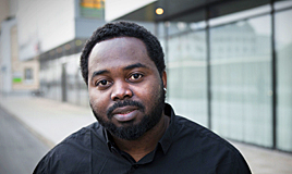 »Om fler personer inom rättsväsendet hade utomeuropeiskt ursprung skulle nog diskrimineringslagstiftningen tillämpas bättre«, säger Momodou Jallow. Foto: Jonatan Jacobson.