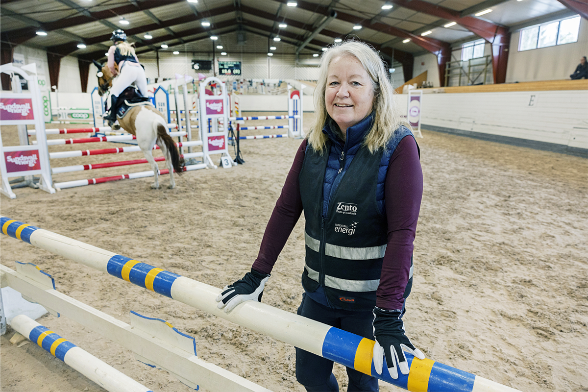 ”Jag är lite av en perfektionist”, säger banbyggaren Birgitta Lundahl, som ­ägnar många timmar åt att skissa på hoppbanor. 