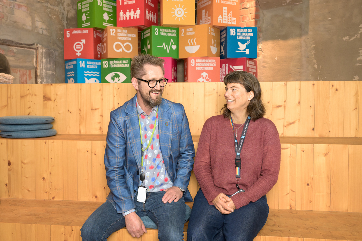 Det är positivt att arbetsgivaren uppmuntrar till kompetens­utveckling, tycker Lennart Lindkvist, fastighetsansvarig på Energimyndig­heten, och Petra Lindblom Haddad, STs avdelnings­ordförande.