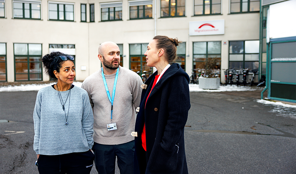 Jessicka Rivera, Alban Muharremi och Lisa Aldebert kommer snart att jobba i en verksamhet med bemanning 24-7, i stället för som i dag enbart under kontorstider. Men vad de ska ha för arbetsuppgifter under de utökade tiderna vet de ännu inte.